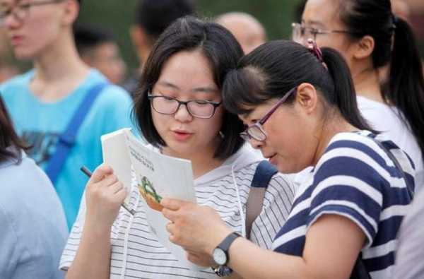 女孩报志愿2017（女孩报志愿与家长产生矛盾欲轻生）